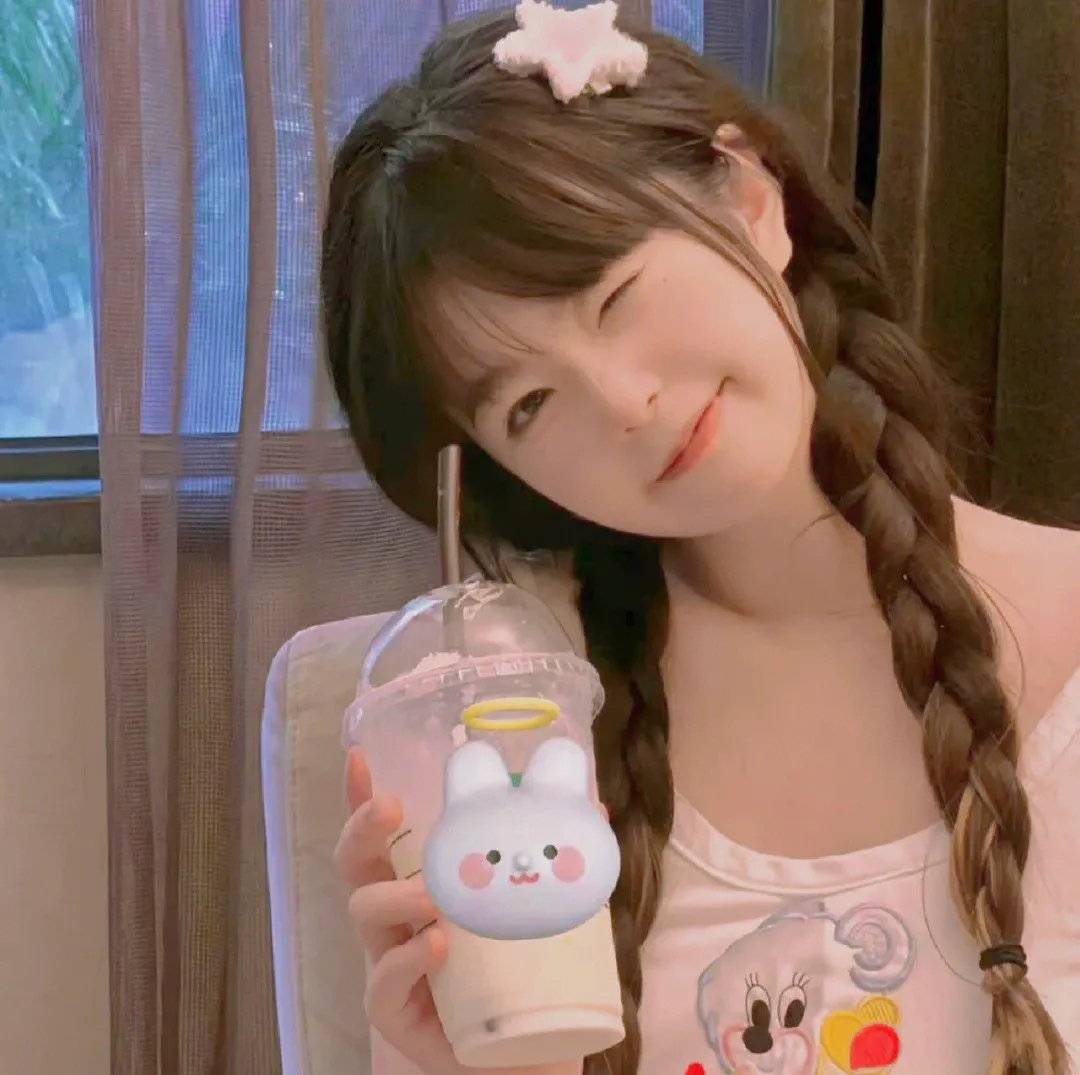 依然如是海报