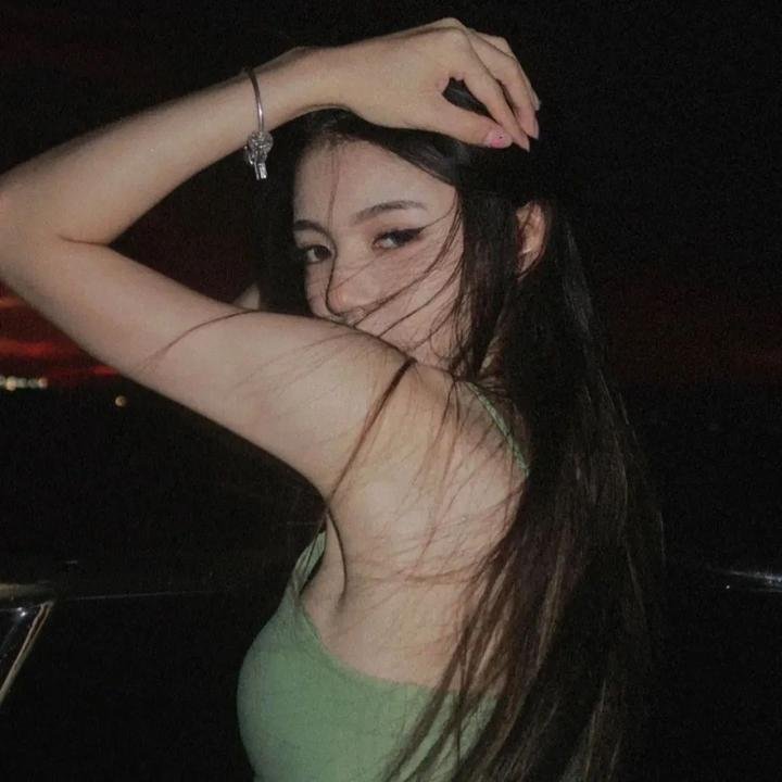美丽与动人海报