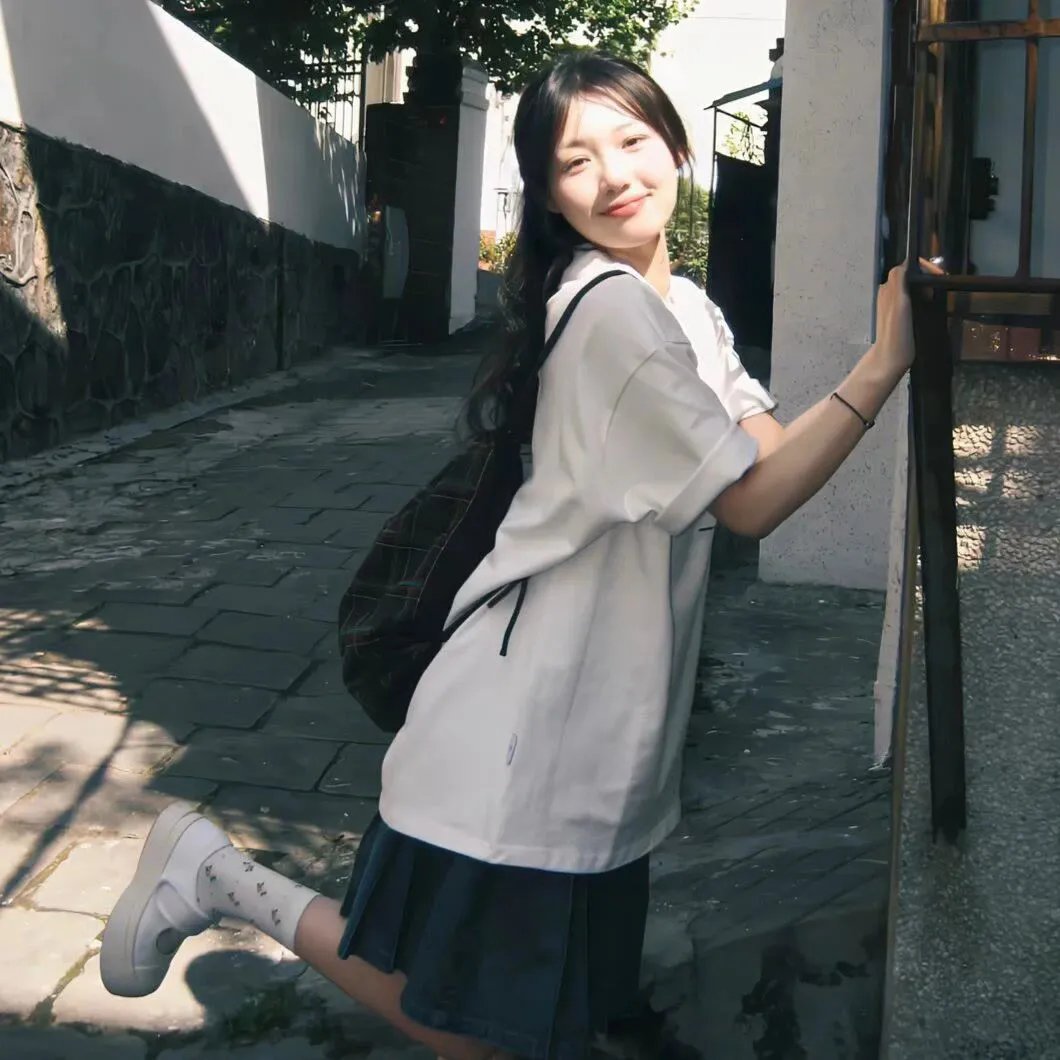 燃爱之高岭之花海报